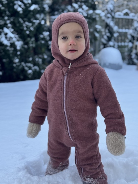 Kombinezon Bambi z 100% wełny merino w kolorze czekoladowego różu